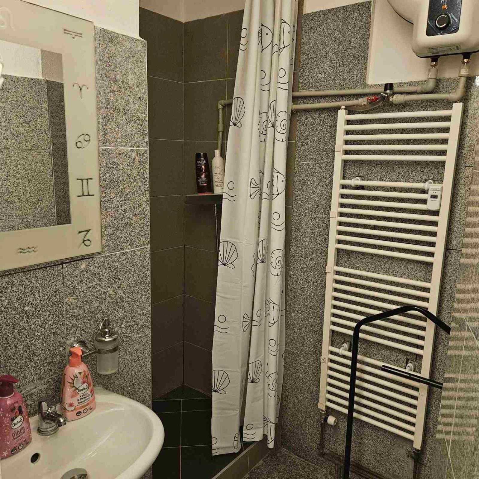 Small Apartment In Downtown For Groups Prága Kültér fotó